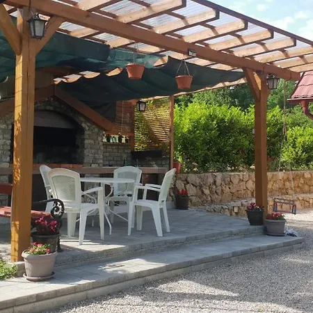 펜션 Garden Lohovo Bihać
