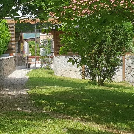Garden Lohovo * Bihać