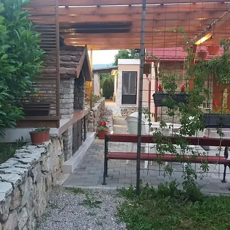 Garden Lohovo Bihać