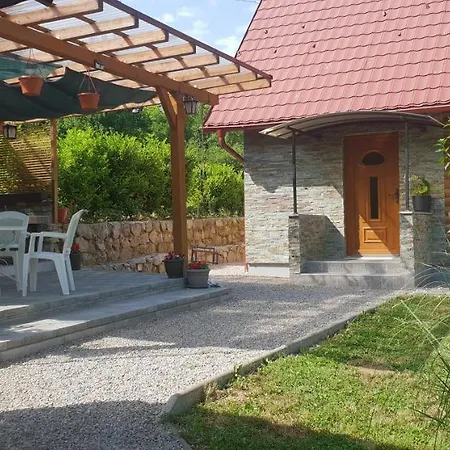 Garden Lohovo Dom wakacyjny *