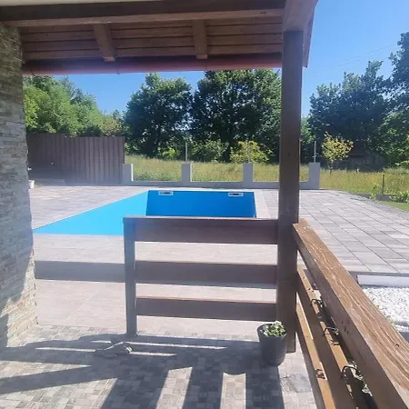 Garden Lohovo Dom wakacyjny