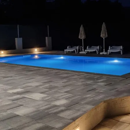 Dom wakacyjny Garden Lohovo